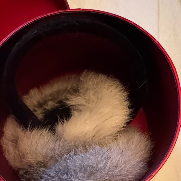 Surell Rabbit Fur earmuffs - Picture 2 of 4